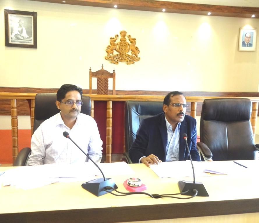 ಅಂಗನವಾಡಿ, ವಿದ್ಯಾರ್ಥಿ ನಿಲಯ, ಸಮುದಾಯ ಭವನಗಳಿಗೆ ಭೂಮಿ ಒದಗಿಸಲು ಡಿಸಿ ಸೂಚನೆ